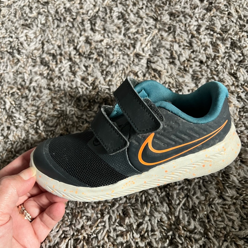 Nike toddler star runner sneakers